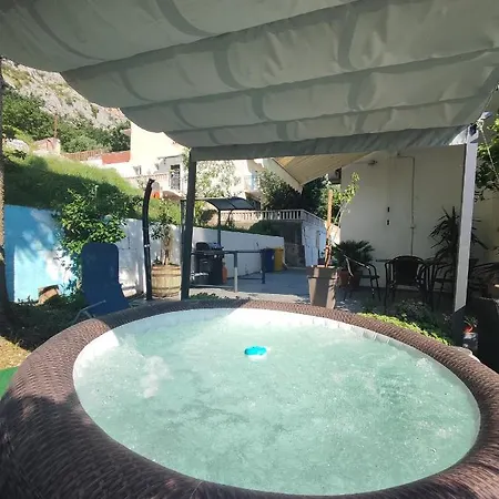 Apartment Milina Omis